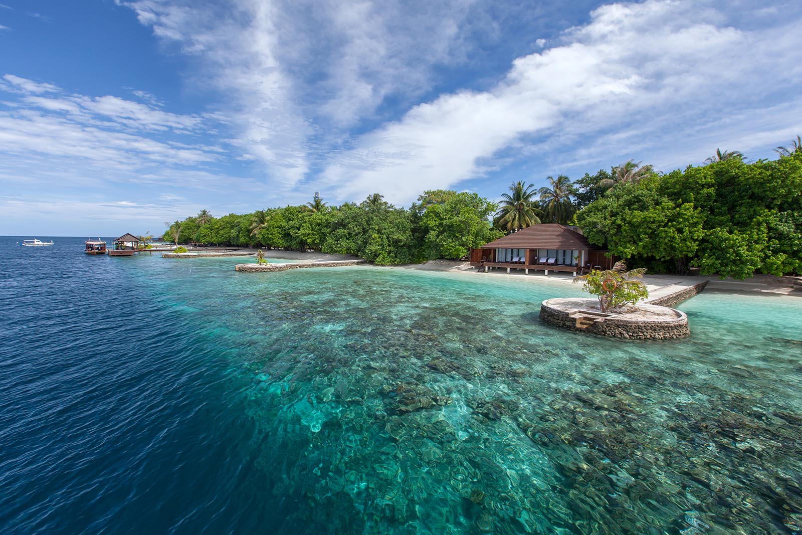 Lily Beach Resort And Spa Neoscapes Maldives